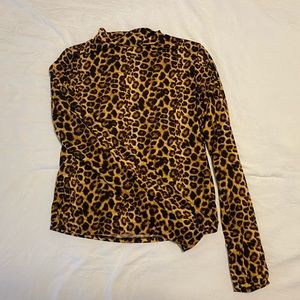 Cheetah mock neck crop